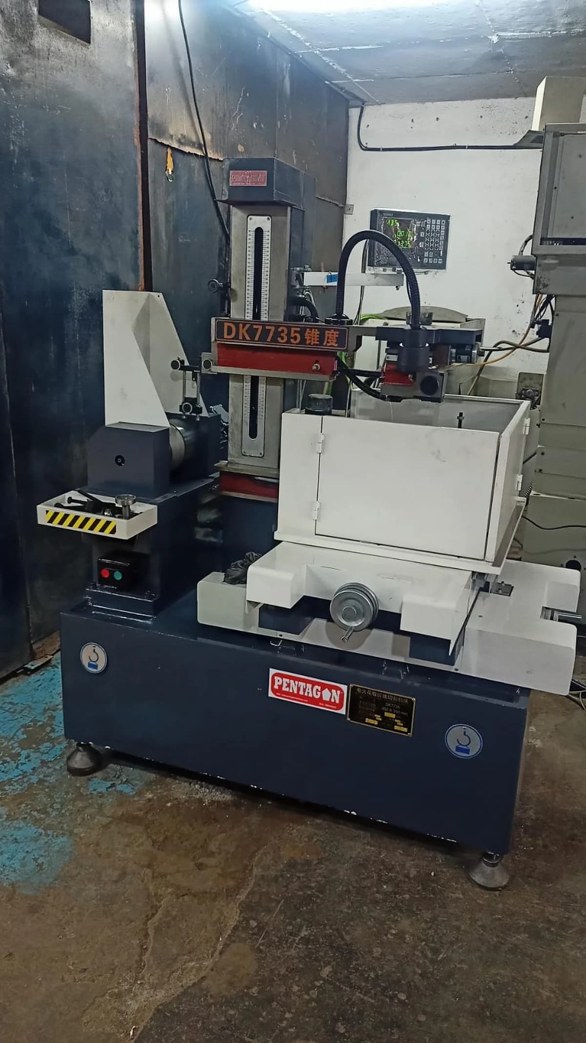 Economic  PDK77 Series CNC Wire Cut EDM Machine — image 9
