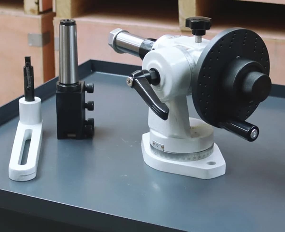 Helical cutting tools grinding Attachment for Universal Tool & Cutter Grinder machine Model 50HC — image 3