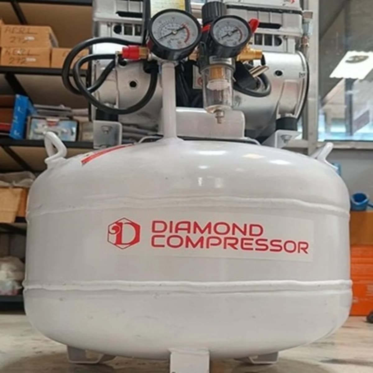 Diamond Make Oil Free Dental Air Compressor — image 2