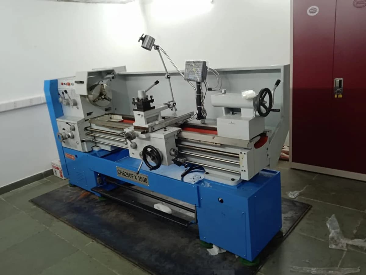 All Geared High Speed High Precision Lathe Machine CH6250 Series — image 6