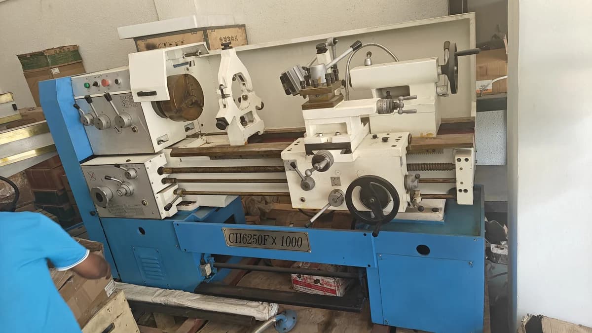 All Geared High Speed High Precision Lathe Machine CH6250 Series — image 9