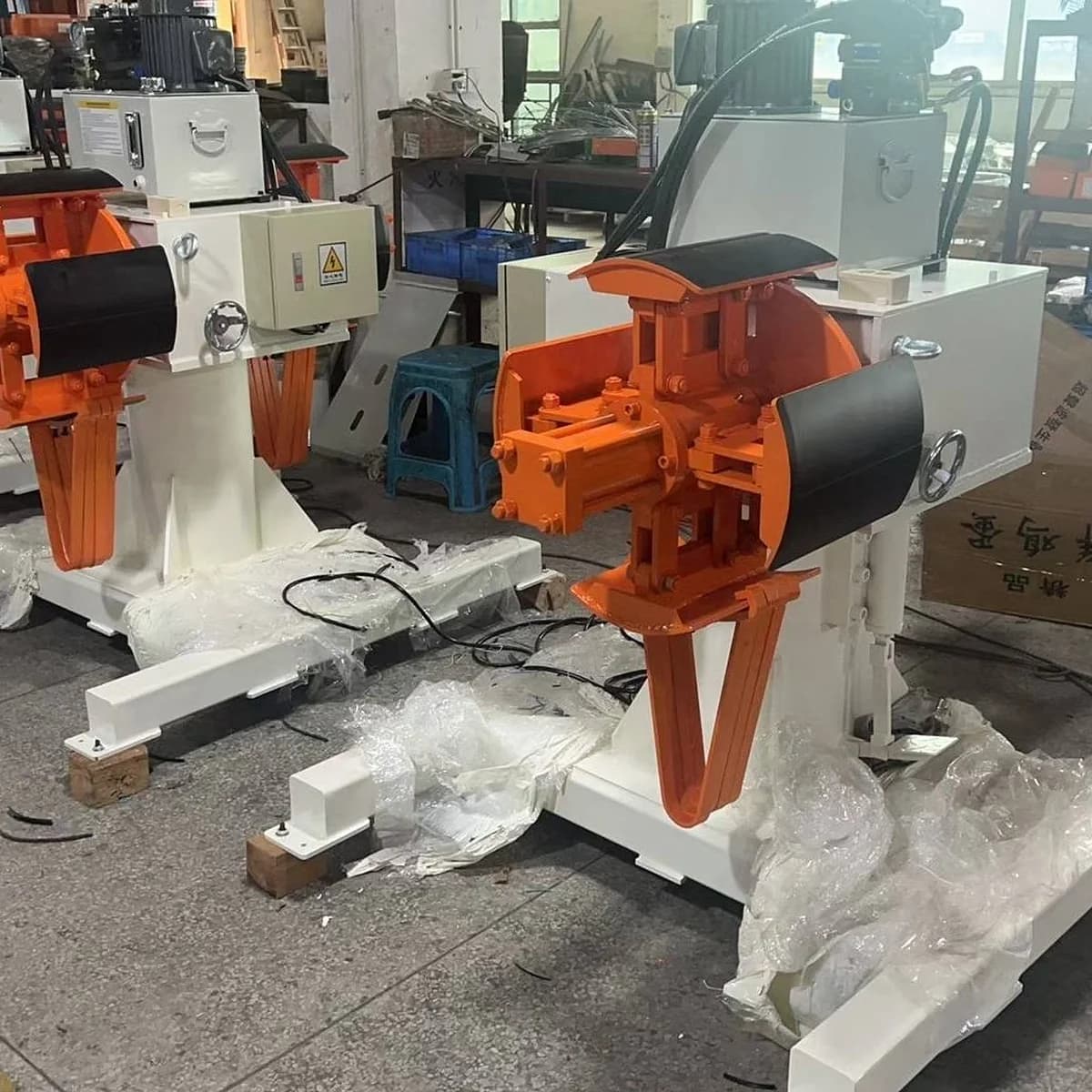 Twin Head Coil Decoiler Machine for Continuous Feeding — image 4