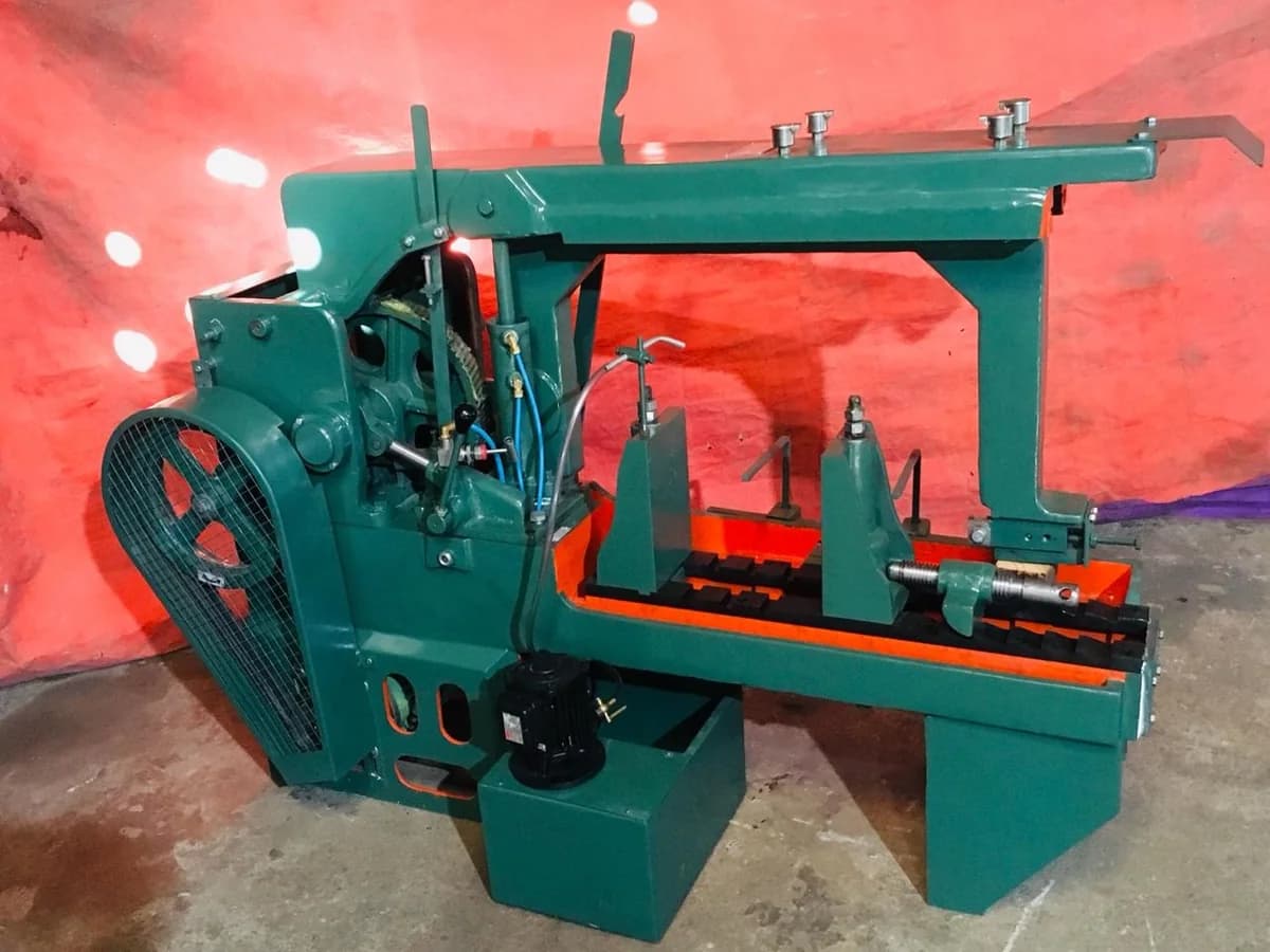PENTAGON Metal Cutting Hydraulic power hack saw machine — image 2