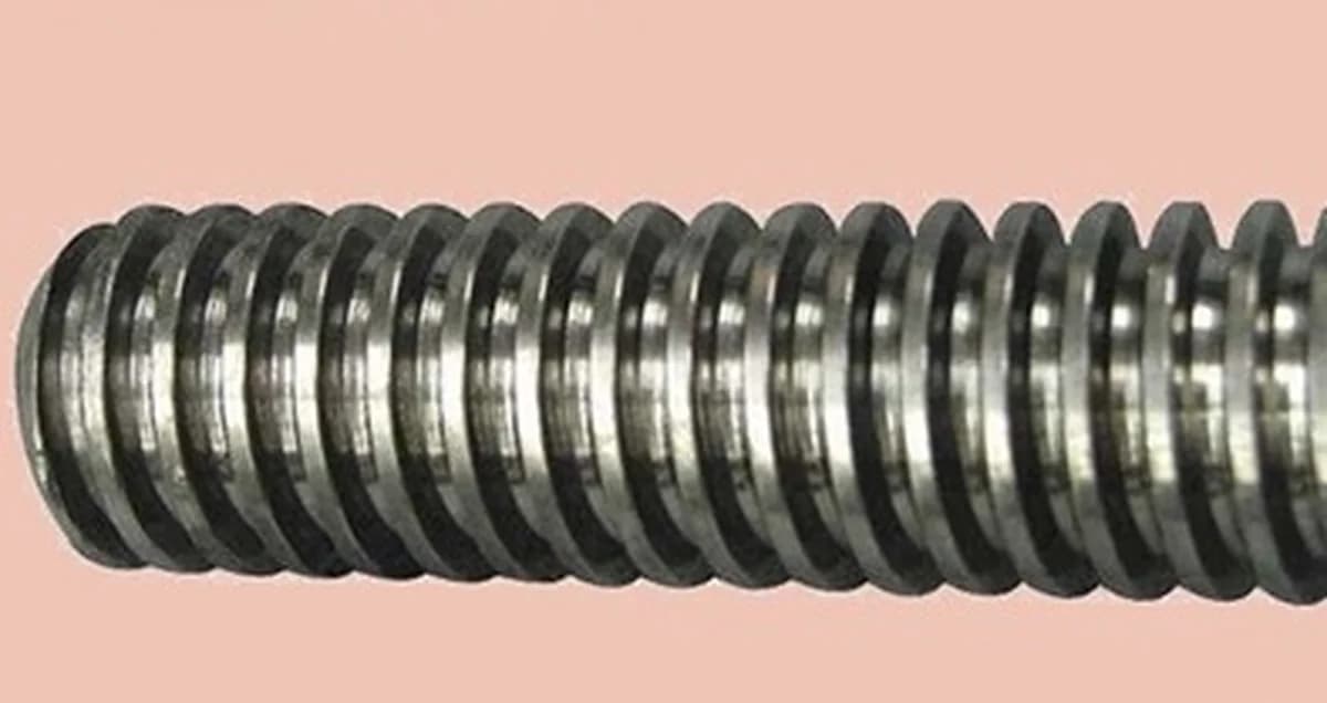 Lead screw and nut for table movement in Ram Turret milling machine — image 6