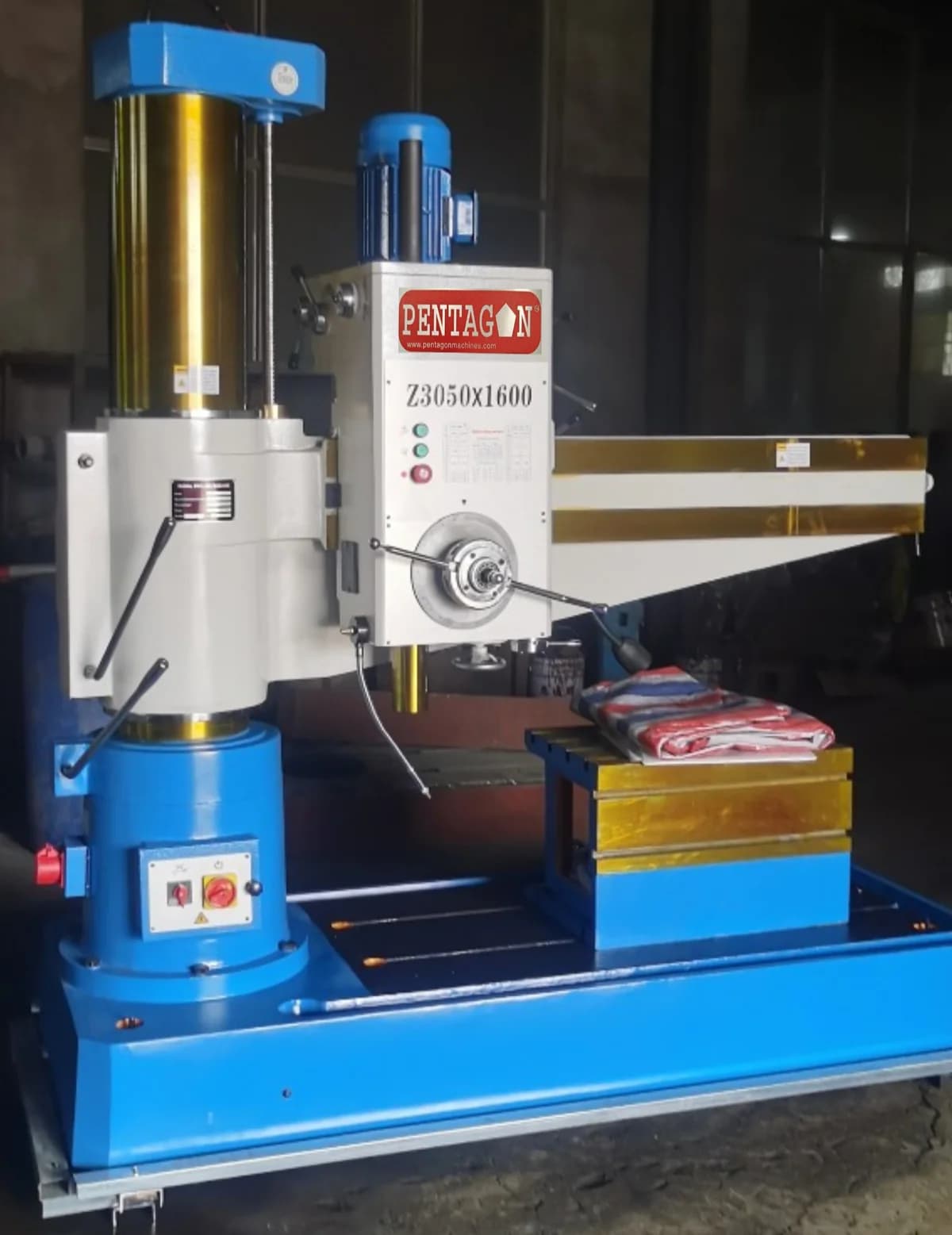 All Geared Auto Feed Radial Drilling Machine with Mechanical locking system — image 10