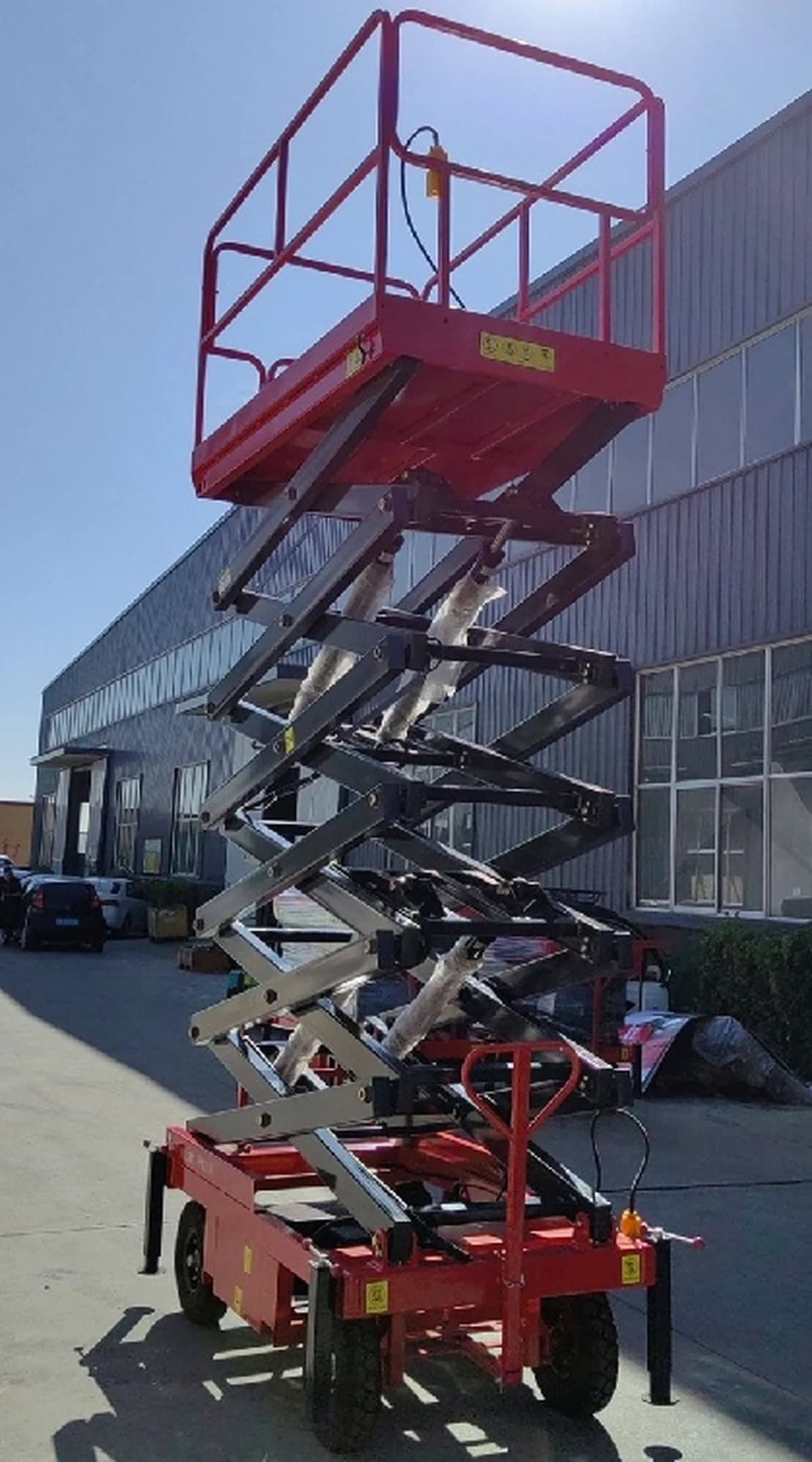Manual Hydraulic Platform Lift 500 kgs Capacity — image 10