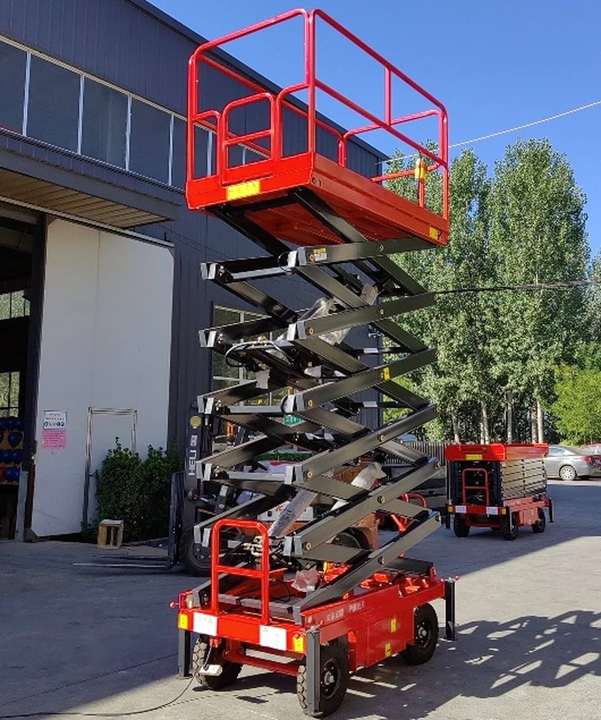 Manual Hydraulic Platform Lift 500 kgs Capacity — image 11