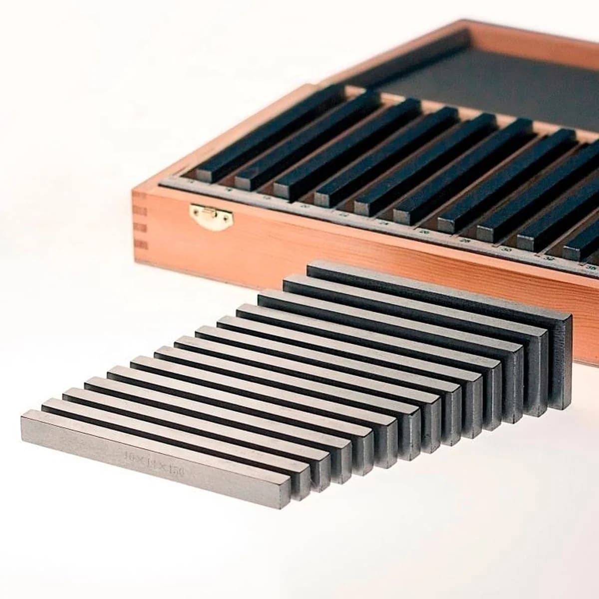 Crystal Parallel Blocks AA-1201 to AA-1210 — image 10